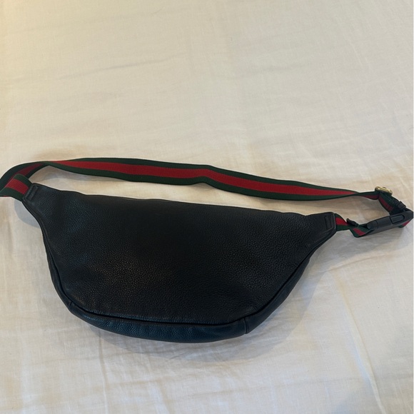 Gucci Logo Belt Bag/Fanny Pack - Picture 4 of 8
